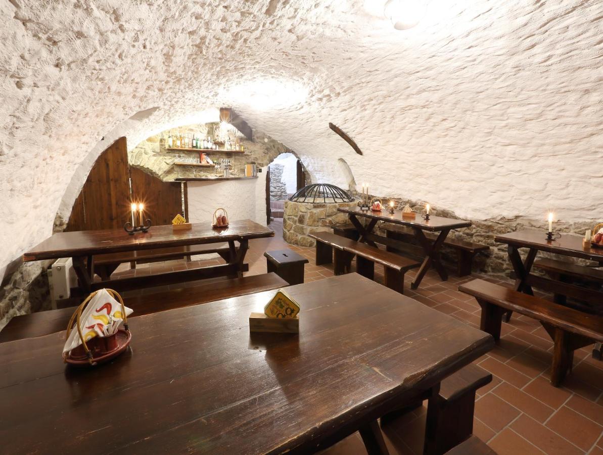 Penzion Na 15. Poledniku Hotel Jindřichŭv Hradec Kültér fotó