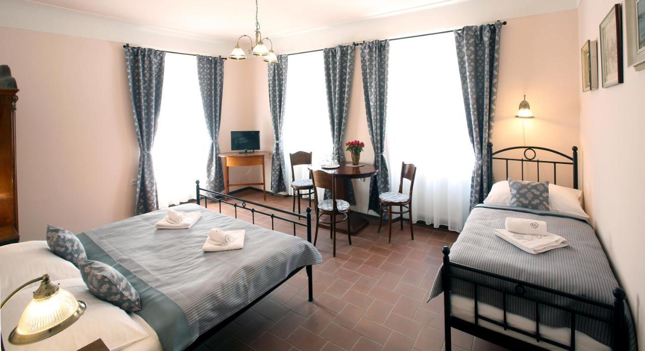 Penzion Na 15. Poledniku Hotel Jindřichŭv Hradec Kültér fotó