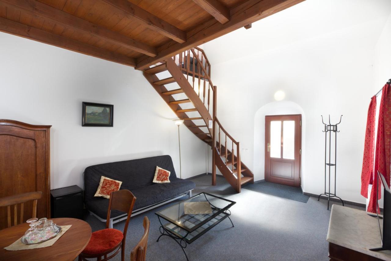 Penzion Na 15. Poledniku Hotel Jindřichŭv Hradec Kültér fotó
