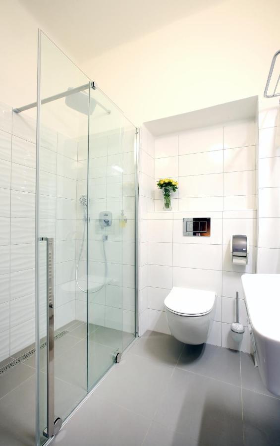 Penzion Na 15. Poledniku Hotel Jindřichŭv Hradec Kültér fotó
