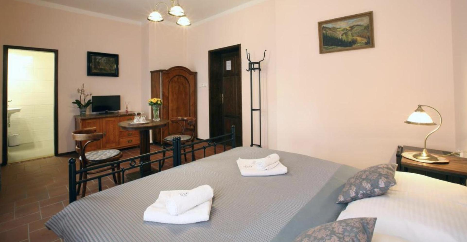 Penzion Na 15. Poledniku Hotel Jindřichŭv Hradec Kültér fotó